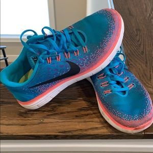Nike Free RN distance shoes